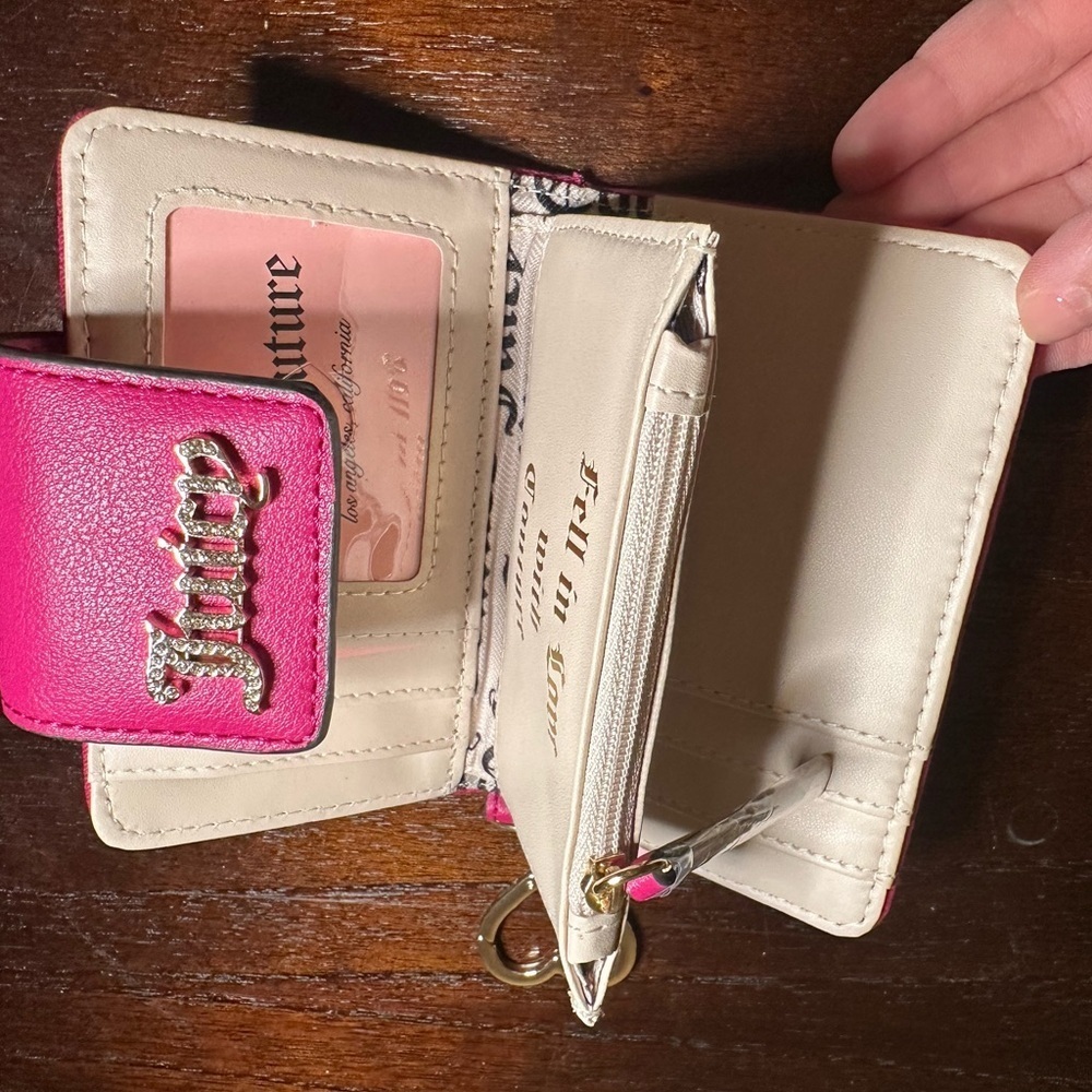 Juicy Couture Pink Key Card Holder with Clip - Picture 3 of 3